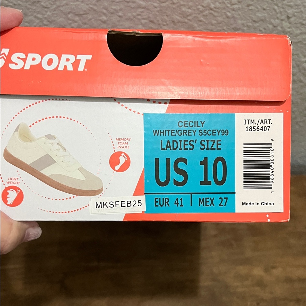J Sport Women’s cream and Gray Sneakers NEW Size 10 - Picture 7 of 7